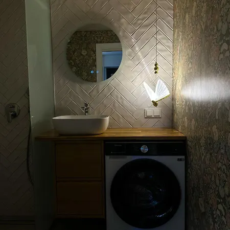 Gemini Homes Paernu, Vaeike-kuke Apartment *